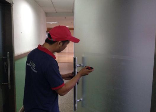 玻璃门维修 玻璃门维修